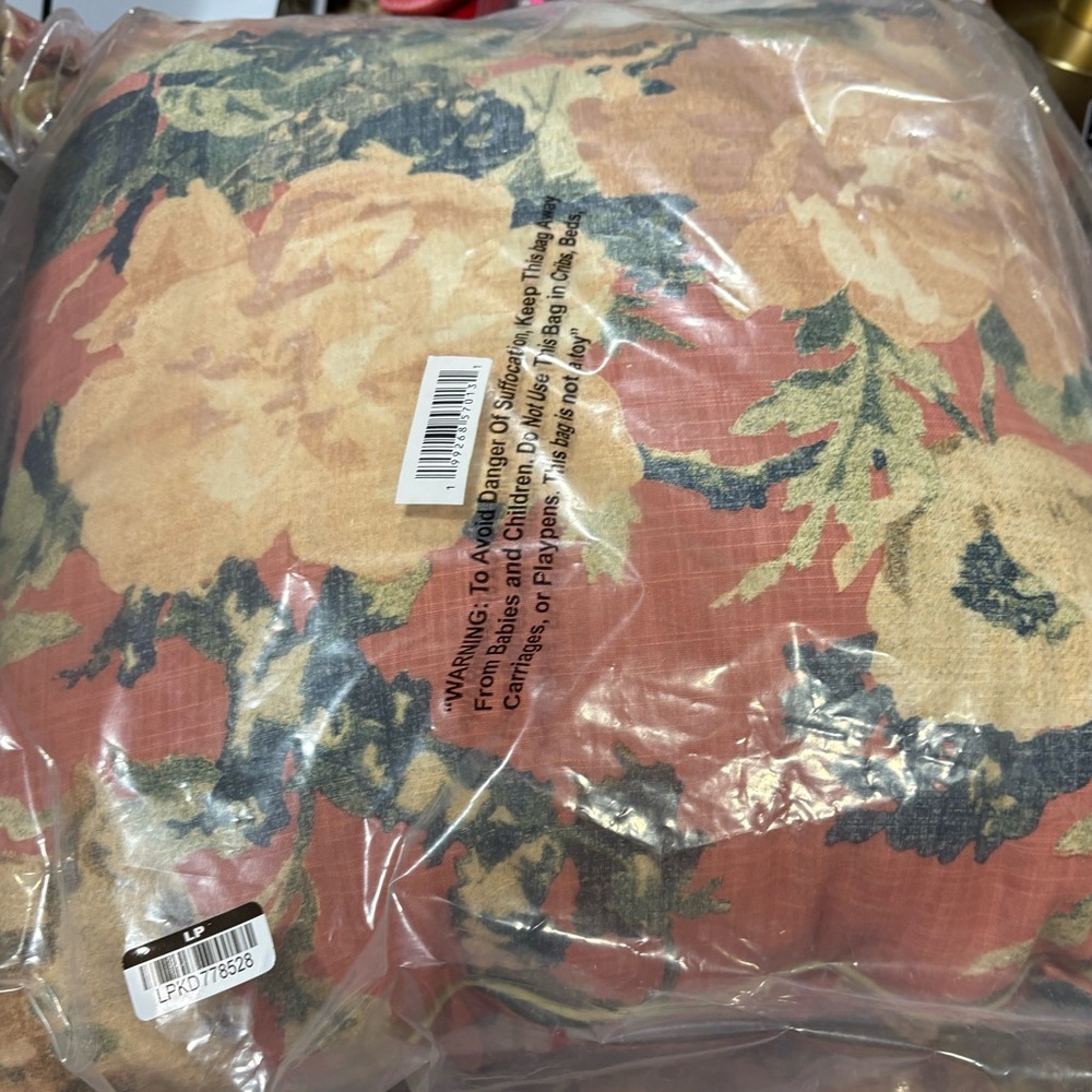 STUDIO MCGEE NWT square floral bloom with scallop flange rose throw pillow -20” - Picture 6 of 9